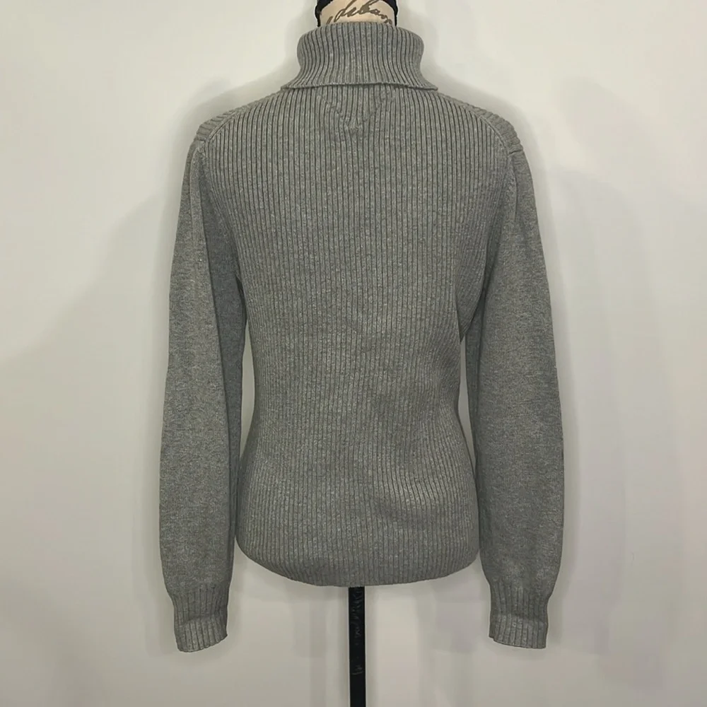 Tommy Hilfiger cotton turtleneck sweater with embroidered detail L